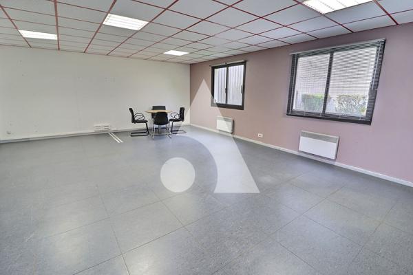 Local commercial 728 m2