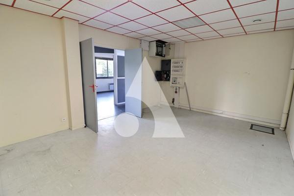 Local commercial 728 m2
