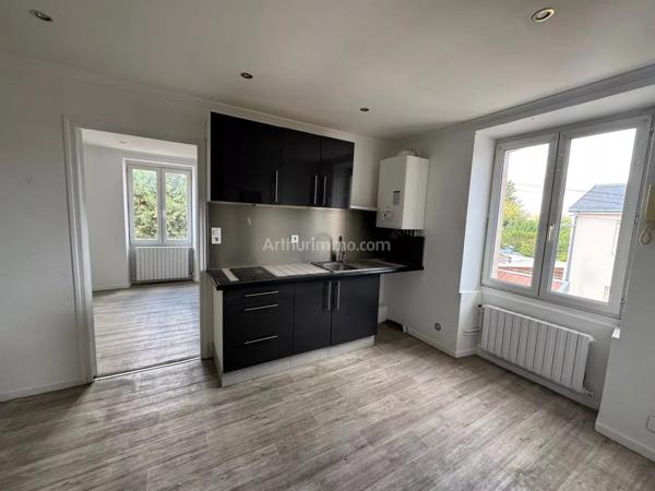 Vente                                                      Immeuble
                        
                     4 pièces                      113 m2                     à Reims