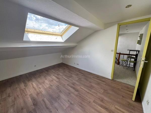 Vente                                                      Immeuble
                        
                     4 pièces                      113 m2                     à Reims