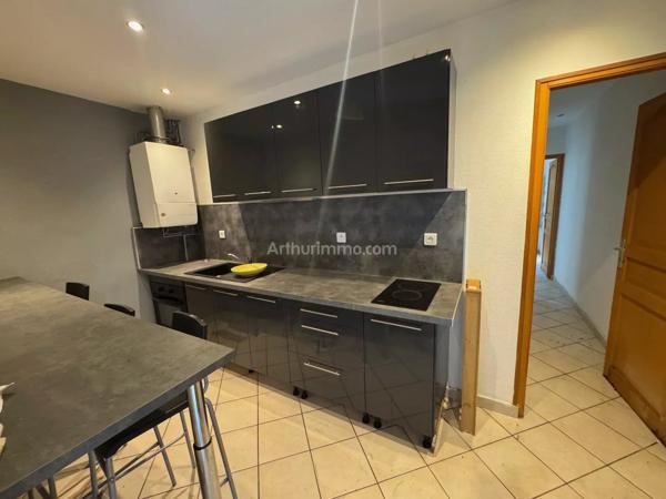 Vente                                                      Immeuble
                        
                     4 pièces                      113 m2                     à Reims