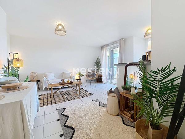 SOUS OFFRE -ROQUETTES -Appartement T3 avec balcon