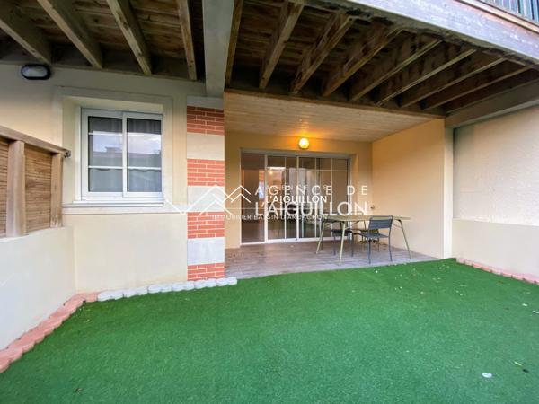 Apt. 3 pièces avec terrasse et 2 places de parking