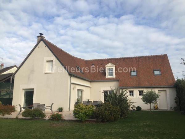 SAVONNIERES, magnifique maison 212 m2, 5 chambres, parc arboré