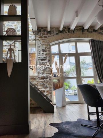 Maison à BOULOGNE-SUR-MER, 62200 - 9 pièces 190m²