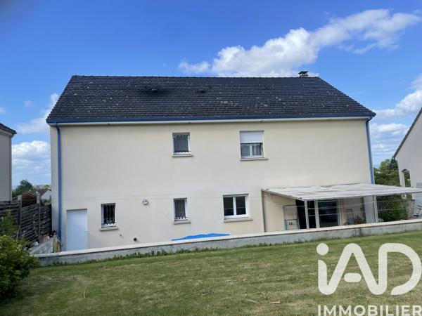 Maison à vendre 7 pièces 152 m² Saint-Pantaléon-de-Larche