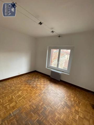 Maison à vendre 4 pièces 75.89m² Beaulieu (63570)