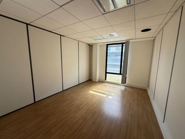 A LOUER BUREAUX 543 M2 COMPIEGNE - PÉNÉTRANTE DE VILLE