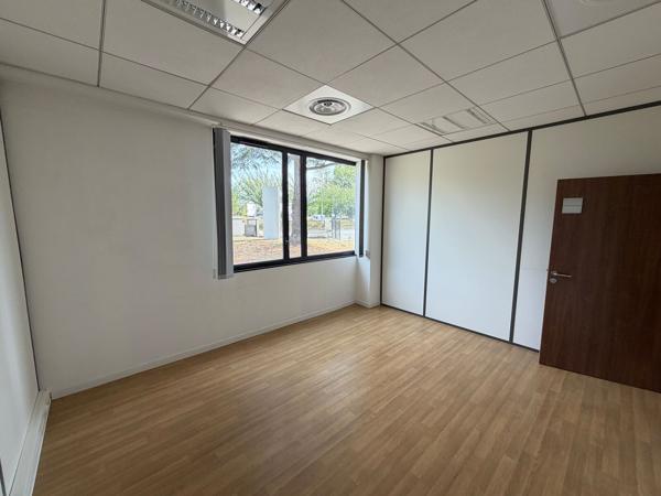 A LOUER BUREAUX 543 M2 COMPIEGNE - PÉNÉTRANTE DE VILLE