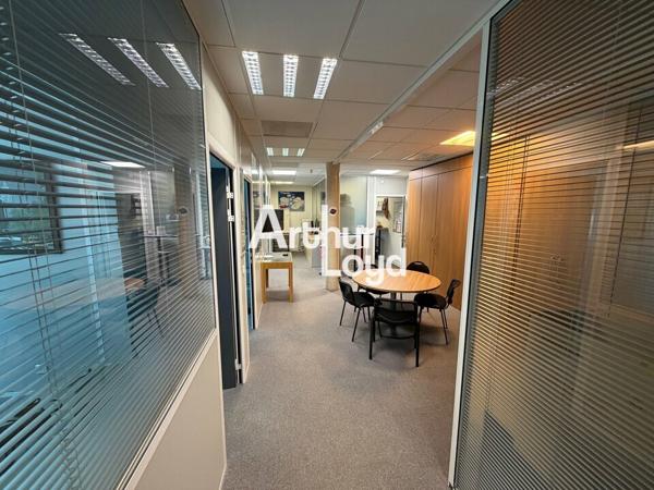 Bureaux à vendre de 113 m² avec des prestations prime