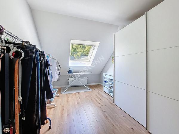 ORVAULT : En VENTE ! Maison familiale 4 chambres, 3 points d'eau, séjour exposé SO sur parcelle de près de 1000m²