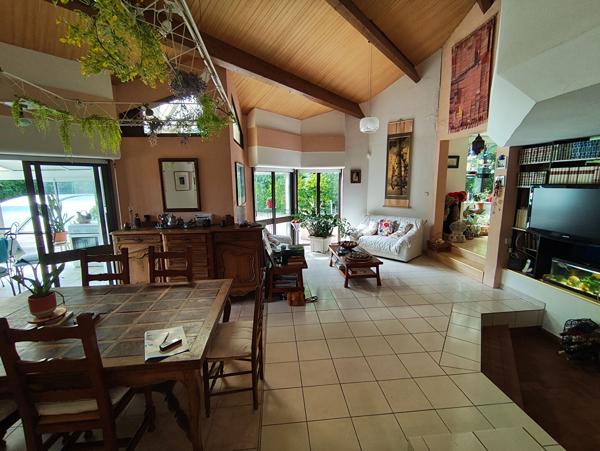 Breuil Magne, maison atypique, 4 chambres,160 m2