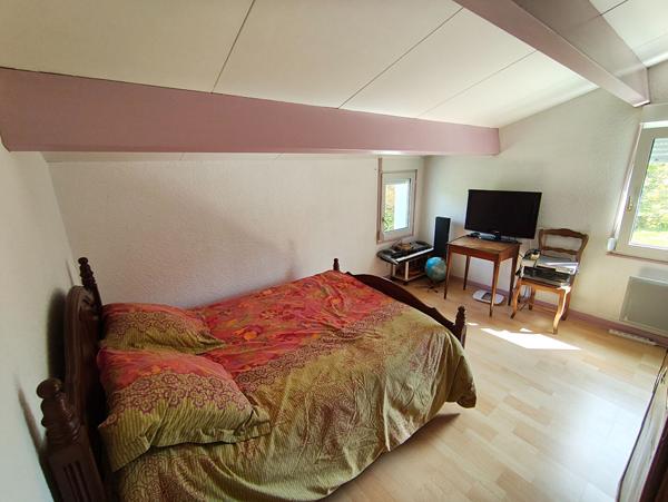 Breuil Magne, maison atypique, 4 chambres,160 m2