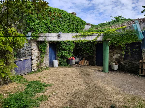 Breuil Magne, maison atypique, 4 chambres,160 m2