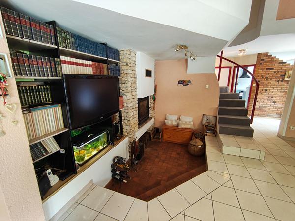 Breuil Magne, maison atypique, 4 chambres,160 m2