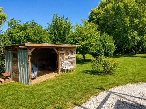 CONFORTABLE CHALET SUR GRAND PARC ARBORÉ