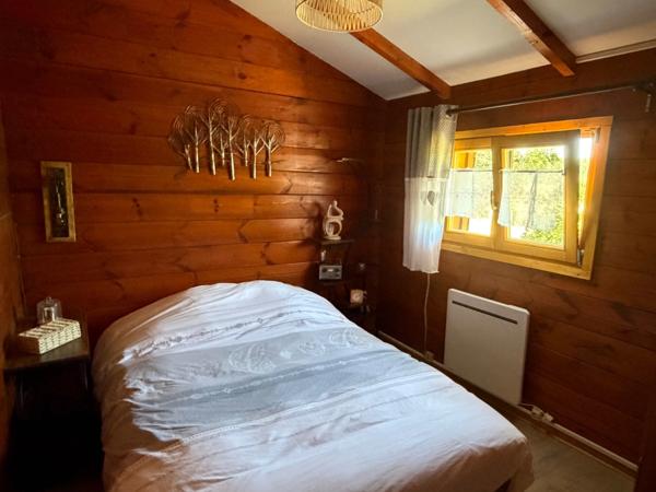 CONFORTABLE CHALET SUR GRAND PARC ARBORÉ