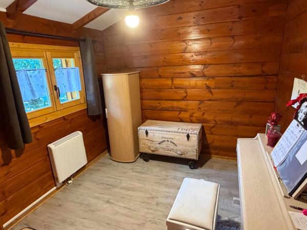 CONFORTABLE CHALET SUR GRAND PARC ARBORÉ