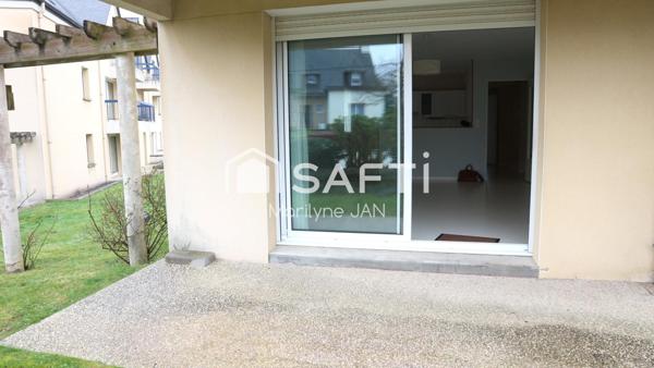 A Tinténiac, appartement proche des commodités.