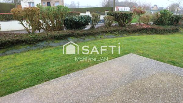 A Tinténiac, appartement proche des commodités.