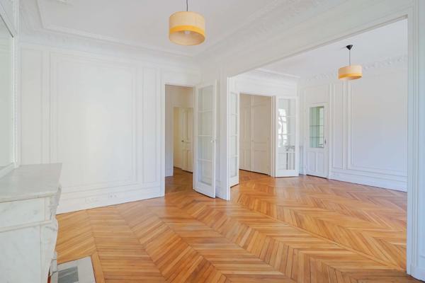 Appartement Paris 15 e - RUE DU LAOS