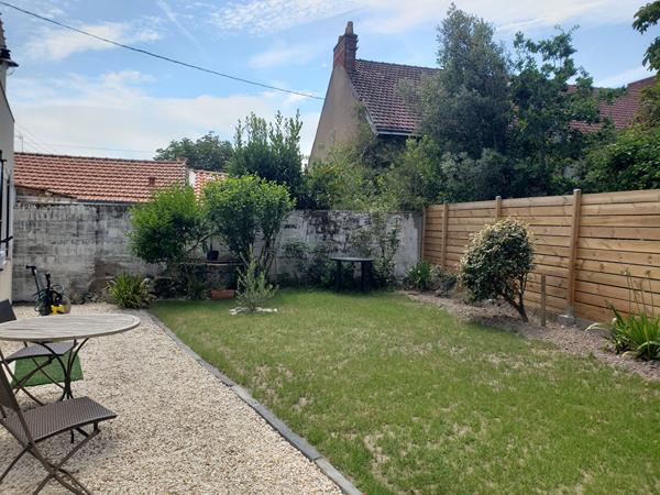 MAISON MEUBLEE - LOCATION ANNUELLE - 2 CHAMBRES