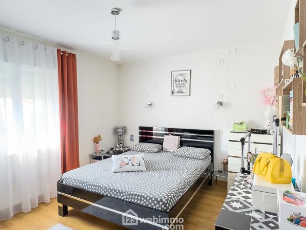 Maison 98.79 m² à Cholet 49300