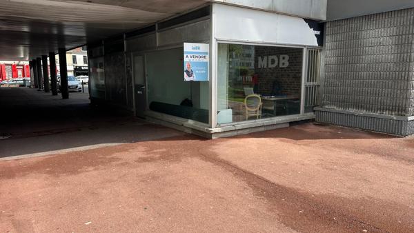 LOCAL COMMERCIAL LOUÉ – INVESTISSEMENT LOCATIF RENTABLE – TOURCOING CENTRE