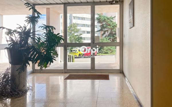 Appartement à vendre    3 pièces •  Montluçon