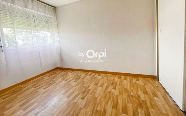 Appartement à vendre    3 pièces •  Montluçon