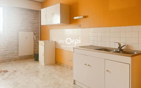 Appartement à vendre    3 pièces •  Montluçon