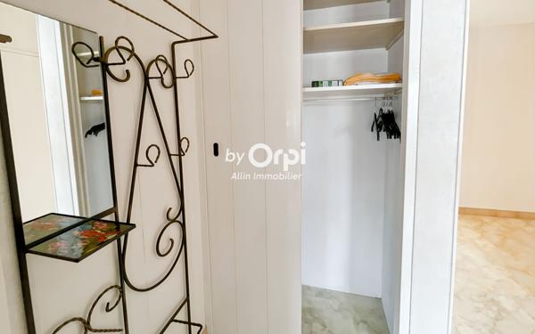 Appartement à vendre    3 pièces •  Montluçon