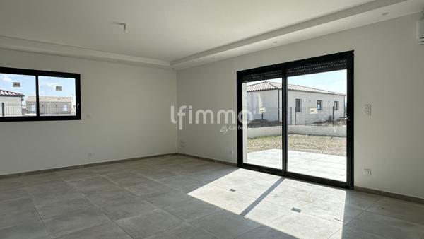 Maison T4 plain pied avec garage et terrain 360 m² clos