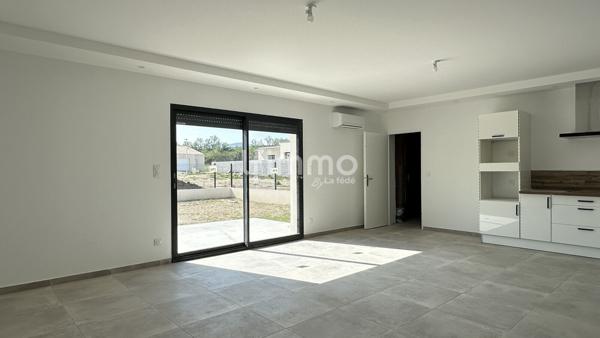 Maison T4 plain pied avec garage et terrain 360 m² clos