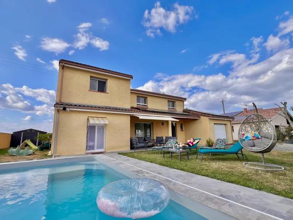 MAISON FAMILIALE T7 180 M2 PISCINE PANNEAUX SOLAIRES
