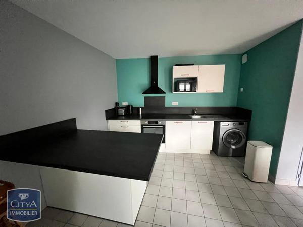 Appartement à louer 2 pièces 79.24m² Mézières-en-Brenne (36290)