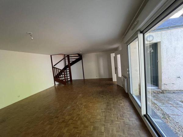 Maison 4 pièces                                        - 44300 Nantes Réf : 12084