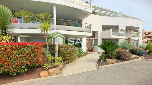 BANDOL proche centre avec terrasse et parking