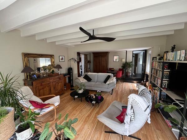 Maison proche Hôpital au calme en excellent état avec un beau jardin