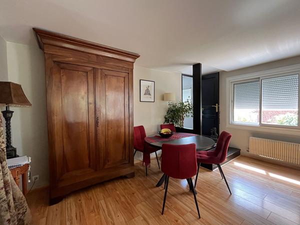 Maison proche Hôpital au calme en excellent état avec un beau jardin