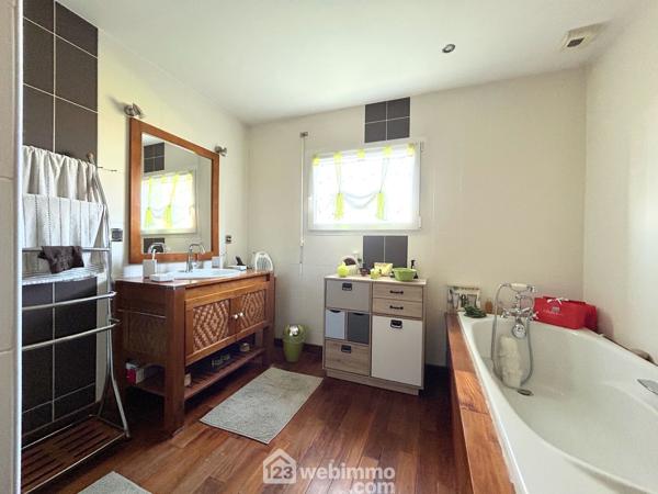 Maison 110 m² à Ploumilliau 22300