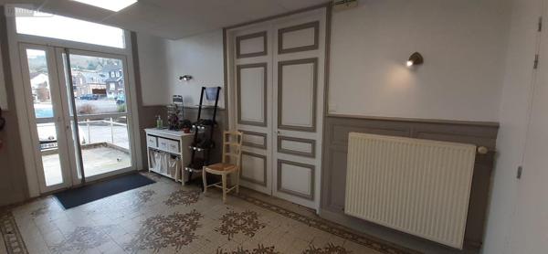 Maison à louer à Eu en Seine-Maritime (76260), ref : 76041/124   
Place Albert 1er