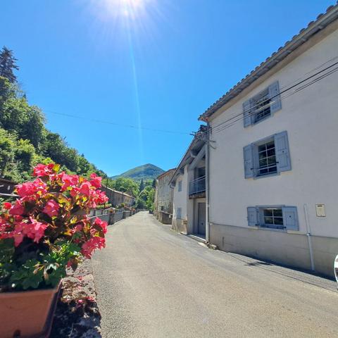 A VENDRE PLATEAU DE SAULT MAISON / AUCUN TRAVAUX / 3 CHAMBRES / GARAGE