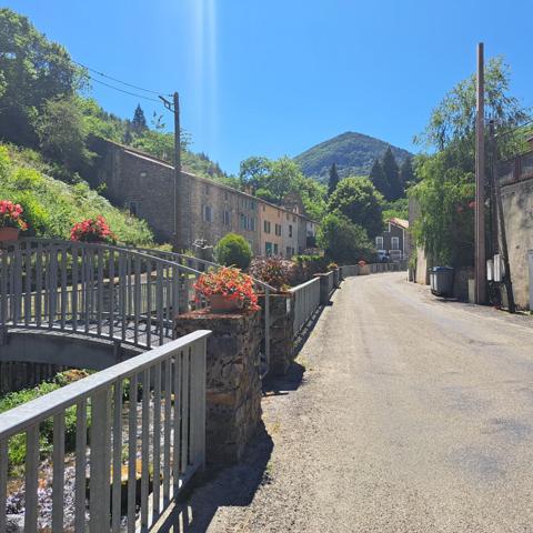 A VENDRE PLATEAU DE SAULT MAISON / AUCUN TRAVAUX / 3 CHAMBRES / GARAGE
