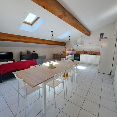 A VENDRE PLATEAU DE SAULT MAISON / AUCUN TRAVAUX / 3 CHAMBRES / GARAGE