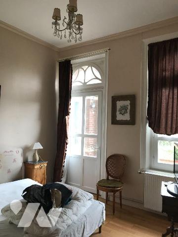 Le TREPORT, face à la mer appartement spacieux comprenant de plain pied: séjour, cuisine, dégag...