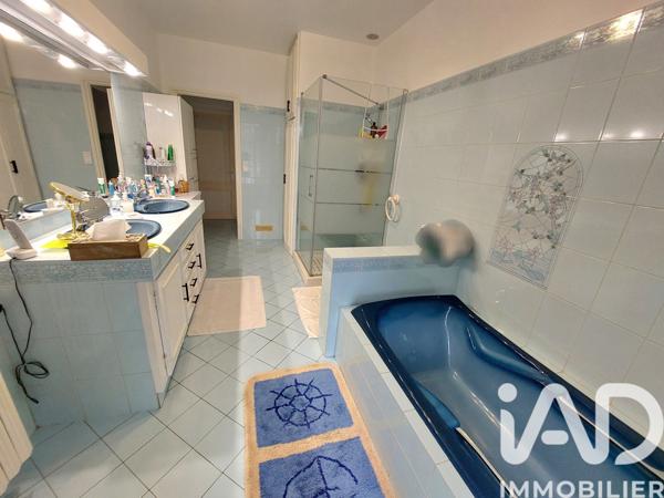 Maison à vendre 6 pièces 208 m² Pineuilh