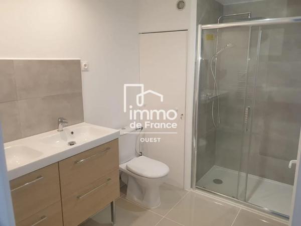 Immeuble à vendre à Laval (53000)