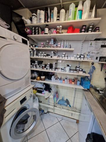 Salon de coiffure à vendre à Gap : fonds de commerce + murs  