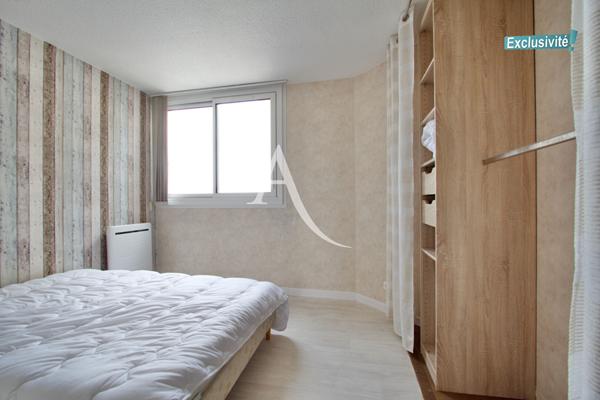 MONTPELLIER ESTANOVE - SUPERBE T2 MEUBLÉ DE 37 M2 AU 7E ET DERNIER ÉTAGE AVEC ASCENSEUR, AVEC TERRASSE ET STATIONNEMENT PRIVATIF DANS RÉSIDENCE SÉCURISÉE